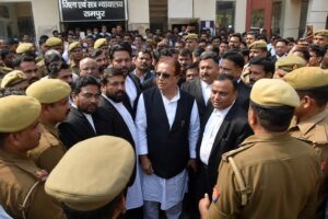 Azam Khan PAN Card Case : आजम खान पर टूटा कानून का हथौड़ा 7 साल की सजा बढ़कर हुई 10 साल, लगा भारी जुर्माना