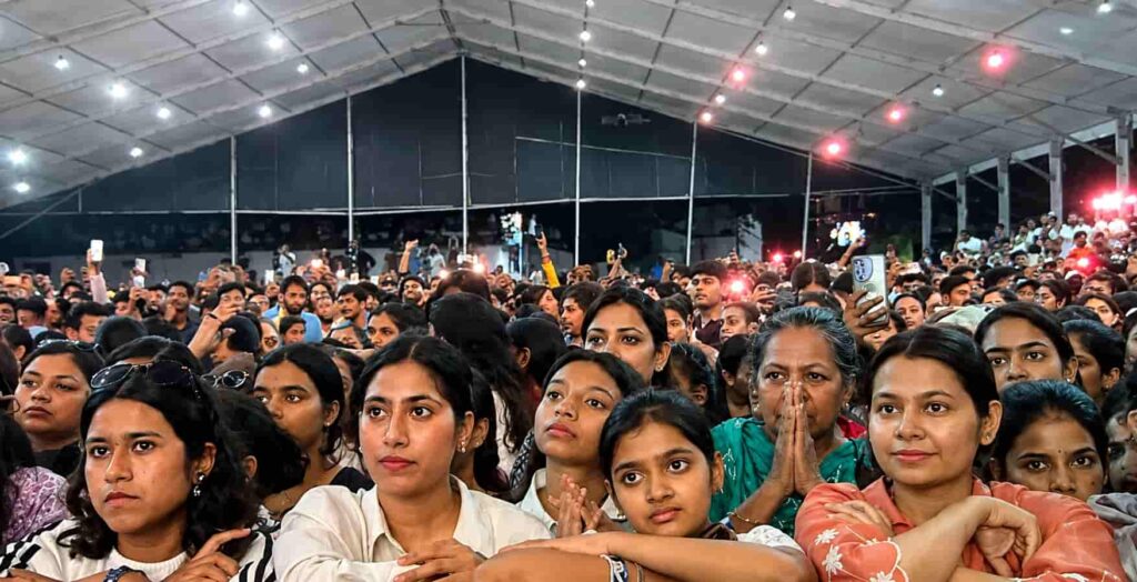 Students Compensation Roz Tak News