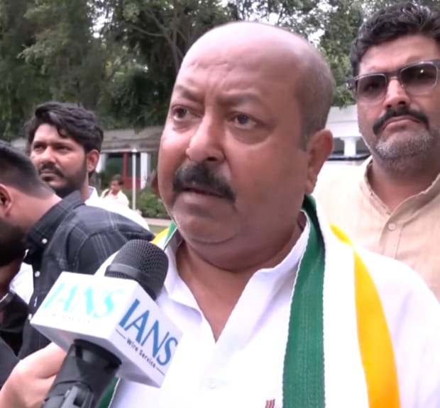 Asim Waqar Joins Congress